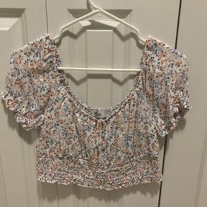 Hollister floral crop top